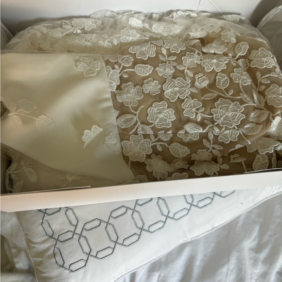 BRAND NEW Rime Arodaky Patsy lace-trimmed embroidered tulle and crepe jumpsuit!! - Picture 8 of 8